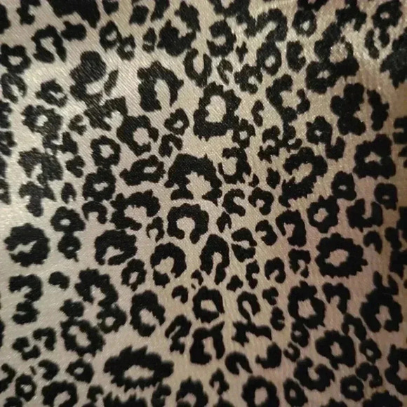 S C Collection Black & Silver Silky  Scoop Blouse Top with Self Ties sz L - Picture 10 of 10